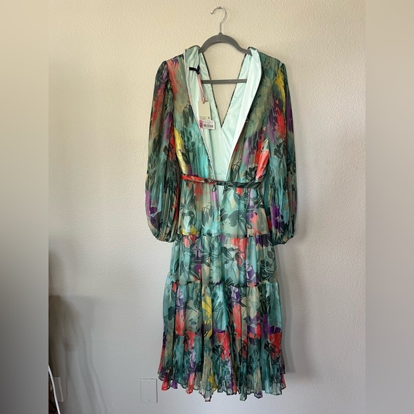 AlexMarie Tiered Simone Floral Long Sleeve Tie Waist VNeck Dress Women’s Size 6P - Picture 3 of 16